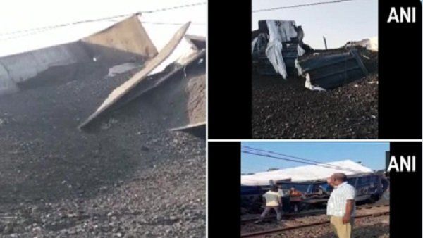 ઝારખંડ: ધનબાદમાં માલગાડી પાટા પરથી ઉતરી, કોઇ જાનહાની નહી, ઘણી ટ્રેનોના રૂટ બદલાશે