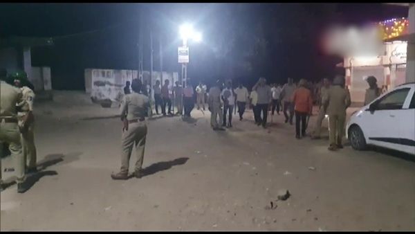 આ ઘટનામાં 6 લોકો ઘાયલ થયા છે આ ઘટનામાં 6 લોકો ઘાયલ થયા છે