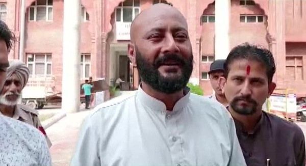 પોલીસે આપી સુરક્ષા