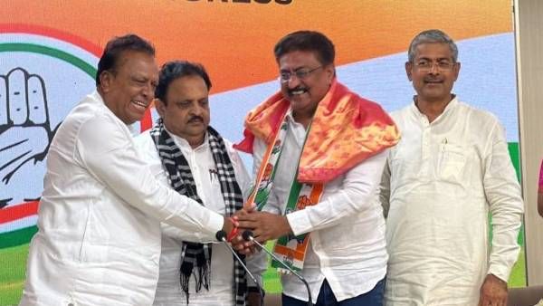 ગુજરાતમાં AAPને CM ફેસ પસંદ કરતા જ લાગ્યો મોટો ઝટકો, સૌથી અમીર ધારાસભ્ય ઈન્દ્રનીલ રાજગુરુ કોંગ્રેસમાં જોડાયા