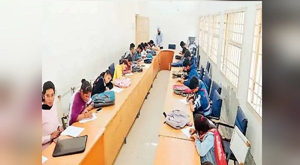 પંજાબમાં સરકારી આઈટી ફાઝિલકામાં રોજગાર મેળો, મોટી સંખ્યામાં ઉમેદવારોએ લીધો ભાગ