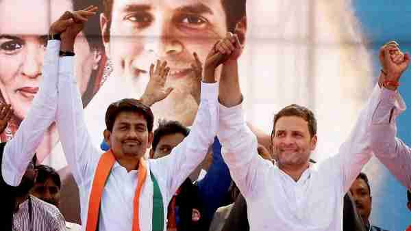 કોંગ્રેસ સાથે 2019 સુધી રહ્યા કોંગ્રેસ સાથે 2019 સુધી રહ્યા