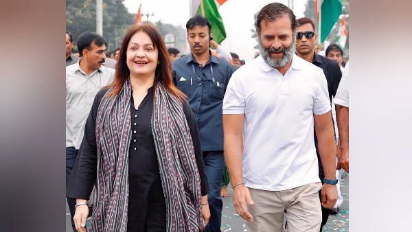 ભારત જોડો યાત્રામાં આવવા માટે કલાકારોને મળી રહ્યા છે પૈસા, ભાજપ નેતાના 'વૉટ્સએપ' પર પૂજા ભટ્ટે આપ્યો જવાબ