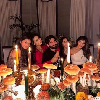 ન્યાસા ઘણી વખત તેના મિત્રો સાથે જોવા મળે છે ન્યાસા ઘણી વખત તેના મિત્રો સાથે જોવા મળે છે