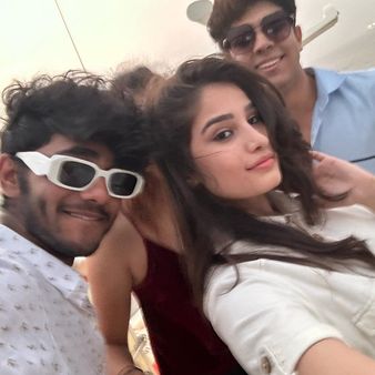 રાશા થડાની સોશિયલ મીડિયા પર છવાયેલી રહે છે રાશા થડાની સોશિયલ મીડિયા પર છવાયેલી રહે છે