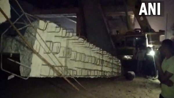 બિહારના નાલંદામાં બની રહેલો પુર ધરાસાઈ, બે મજુરોના મોત!