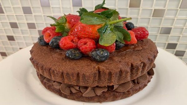 ચોકલેટ ફ્રુટ કપ માટેની સામગ્રી ચોકલેટ ફ્રુટ કપ માટેની સામગ્રી