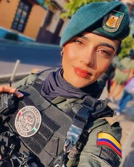 હુ પોલીસ અધિકારી બનવાનુ પસંદ કરીશ