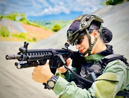 બેસ્ટ પોલીસ ઓર મિલિટરી ઇન્ફ્લુએન્સર ઓફ ધ યર માટે થઇ નોમિનેટ