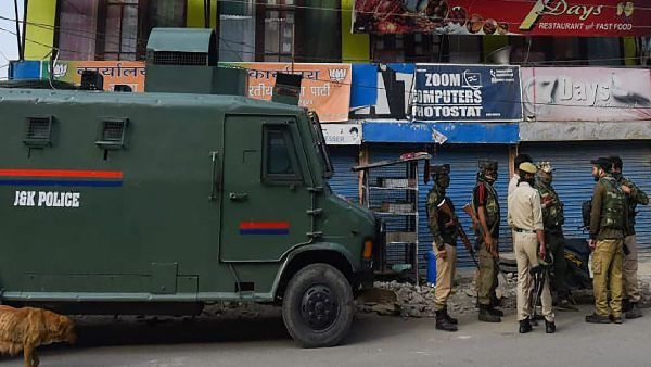 જમ્મુ કાશ્મીરમાં આતંકવાદીઓએ બનાવી પત્રકારોની હિટ લિસ્ટ, જાણો કોણ છે માસ્ટરમાઇન્ડ?