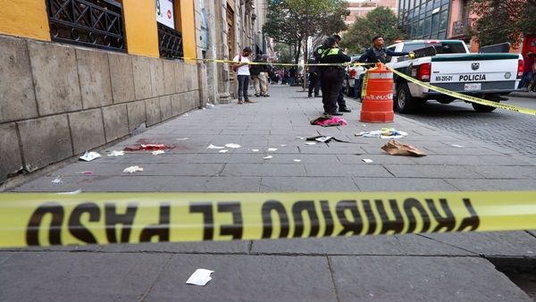 સશસ્ત્ર ગુનેગારોએ અંધાધૂંધ ગોળીબાર કર્યો