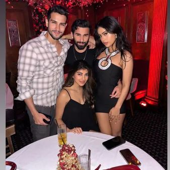 ન્યાસાનો હોટ એન્ડ બોલ્ડ અવતાર ન્યાસાનો હોટ એન્ડ બોલ્ડ અવતાર