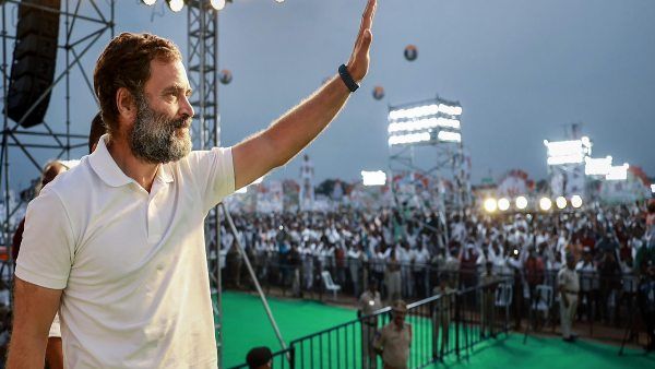 નોટબંધી નાના વેપારીઓ અને ખેડૂતો પર આક્રમણ હતું - રાહુલ ગાંધી