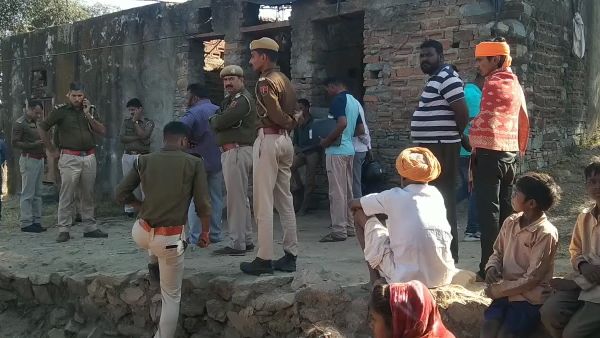 થોડા રૂપિયા માટે પરિવાર થઇ ગયો ખત્મ, ઘરમાં જ મળ્યા હતા પતિ-પત્ની અને 4 બાળકોનો મૃતદેહ