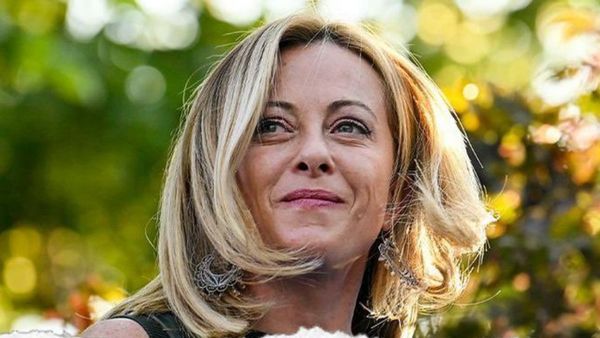 મુદ્દા પરથી ધ્યાન ભટકાવવા માટે લઈ રહી છે