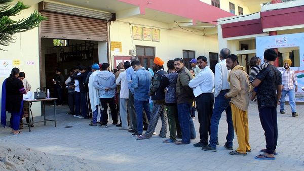 Himachal Pradesh Election: 11 વાગ્યા સુધી 17.98% મતદાન