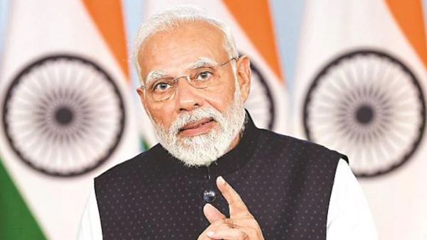 પ્રધાનમંત્ર મોદીએ કર્ણાટકના પાટનગર બેંગ્લુરુમાં બે નવી ટ્રેનોની શરૂઆત કરાવી