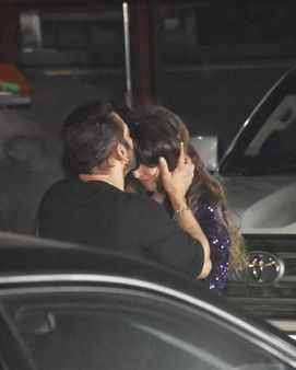 સલમાન સંગીતાની કેર કરતો જોવા મળ્યો સલમાન સંગીતાની કેર કરતો જોવા મળ્યો