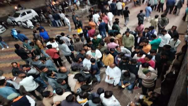 Gujarat Election: ડીસાના ધારાસભ્ય શશીકાંત પંડ્યા પર હુમલો, અંદાજિત 4થી 5 હજારના ટોળાએ કર્યો હુમલો