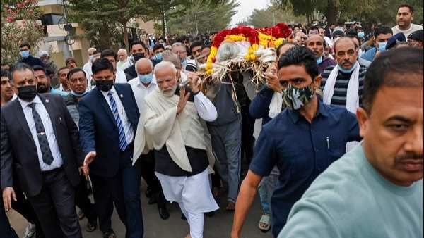 Heeraben Modi Passes Away: પીએમ મોદીના પરિવારે લોકોને કરી અપીલ, પોતાનુ કામ ના રોકો, આ જ સાચી શ્રદ્ધાંજલિ