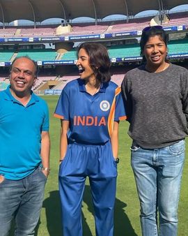 અનુષ્કા શર્મા અને ઝુલન ગોસ્વામી સાથે જોવા મળ્યા