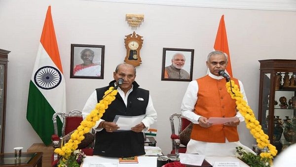 વિધાનસભામાં 11 ધારસભ્યોએ સંસ્કૃતમા શપથ લીધા, 2 સભ્યોએ હિન્દીમાં