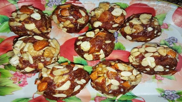 ખજૂરના લાડુ બનાવવાની રીત ( Date laddu Recipe in gujarati ) ખજૂરના લાડુ બનાવવાની રીત ( Date laddu Recipe in gujarati )