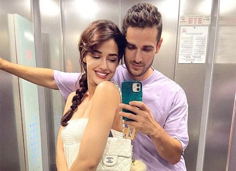 દિશા પટણી - એલેક્ઝાન્ડર એલેક્સ ઈલિક