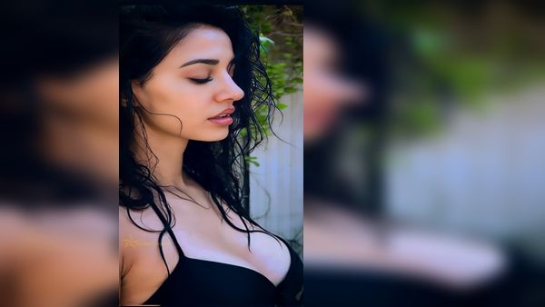 દિશા પટનીના બિકીની ફોટોએ મચાવ્યો હોબાળો