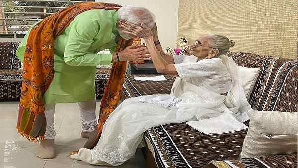 પીએમ મોદીના પરીવારમાં હવે કોણ કોણ છે? કેટલા છે ભાઇ બહેન?