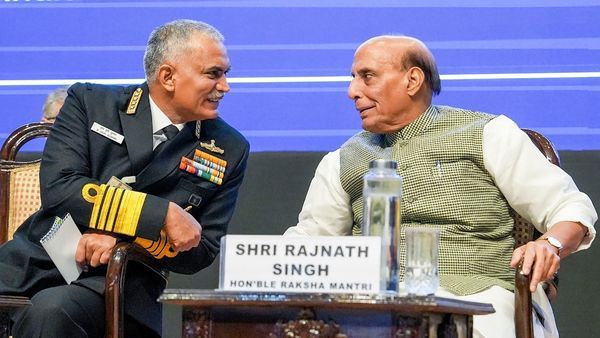 ભારત પોતાની રક્ષા માટે આત્મનિર્ભર ભારત પોતાની રક્ષા માટે આત્મનિર્ભર