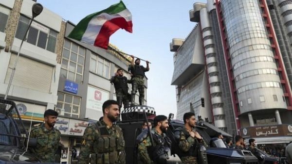 ઇરાનમાં પ્રદર્શનકારીઓની મોટી જીત, 'હિજાબ વિરોધી' નૈતિક પોલીસ બંધ કરાઇ