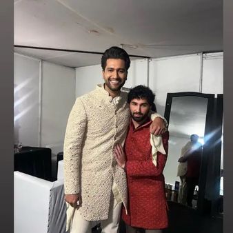 ઓરહાન સાથે વિક્કી કૌશલ પણ જોવા મળ્યો