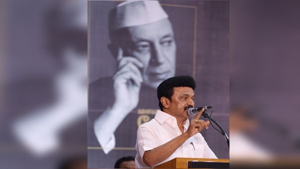 સંસદીય લોકશાહીના પ્રતીક હતા નહેરુ