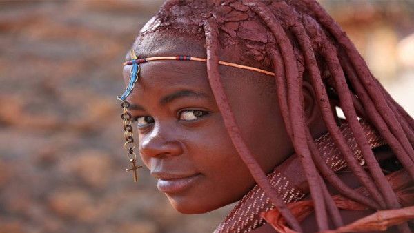 દુનિયાની એક માત્ર જનજાતિ, જ્યાં મહિલાઓ પુરી જીંદગીમાં માત્ર એક વખત સ્નાન કરે છે!