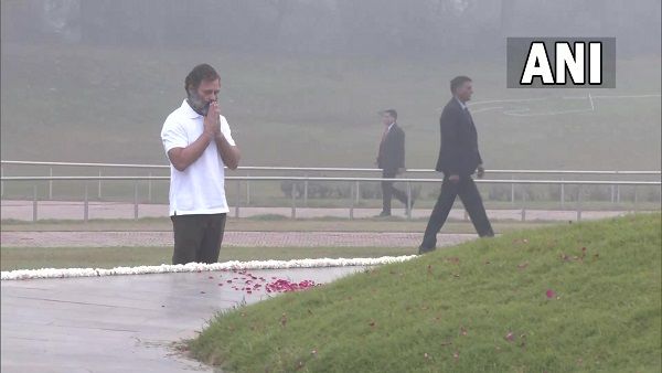 રાહુલ ગાંધીએ જવાહરલાલ નહેરુથી અટલજી સુધીના નેતાઓને શ્રદ્ધાંજલી આપી