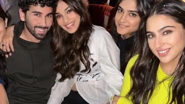 મિત્રો સાથે પાર્ટીમાં ધમાલ કરતી જોવા મળી સારા અલી ખાન, ફોટો સોશિયલ મીડિયા પર વાયરલ!