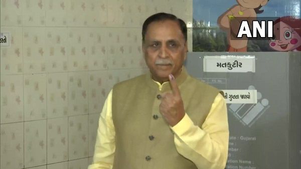 Gujarat Assembly Election 2022: વિજય રૂપાણીએ મતદાન કર્યું, ભાજપ જીતતી હોવાનો કર્યો દાવો