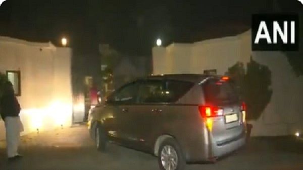 Sharad Yadav: શરદ યાદવના પાર્થિવ શરીરને તેમના નિવાસસ્થાને લાવવામાં આવ્યો, પૈતૃક ગામમાં અંતિમ સંસ્કર