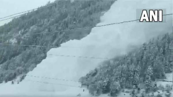 Jammu and Kashmir: બાલટાલ-જોજિલા પાસે ભારે હિમસ્ખલન, Video જોઈને ચોંકી જશો