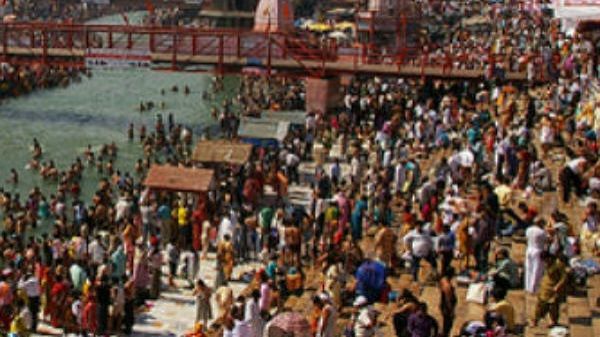 લાંબી પરિક્ષા બાદ સાધુ બનાવાય છે