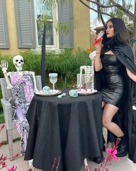 રાશા ફેશનપ્રેમી છે રાશા ફેશનપ્રેમી છે