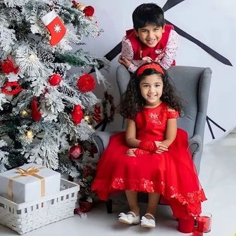 આરહા ફિલ્મ શકુન્તલમથી ડેબ્યુ કરશેડેબ્યુ કરવા જઈ રહી છે અલ્લુ અર્જુનની 6 વર્ષની પુત્રી આરહા, ક્યૂટ એવી કે જોતા જ રહેશો