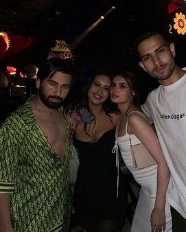 સેલિબ્રેશન મૂડમાં જોવા મળી ન્યાસા