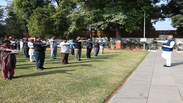 ગુજરાતના આર્કિટેક્ચર પ્રો. બાલકૃષ્ણ દોશીને રાજ્યપાલે આપી શ્રદ્ધઆંજલી