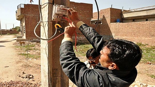 વીજ ચોરોને પકડવા પોલીસ અને વીજ કંપનીઓ દ્વારા રાજ્યભરમાં મેગા ડ્રાઇવ