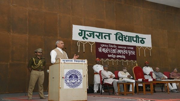 કુલપતિ આચાર્ય દેવવ્રતજીની અધ્યક્ષતામાં ગુજરાત વિદ્યાપીઠ મંડળની બેઠક યોજાઈ