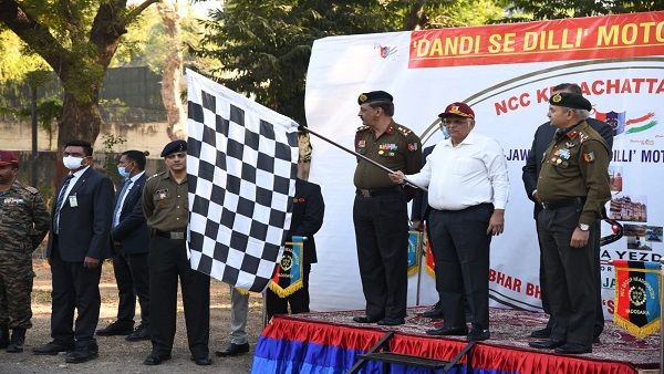 દાંડી થી દિલ્હી સુધીની એનસીસી મોટરસાયકલ રેલીને પ્રસ્થાન કરાવતા મુખ્ય મંત્રી ભૂપેન્દ્ર પટેલ