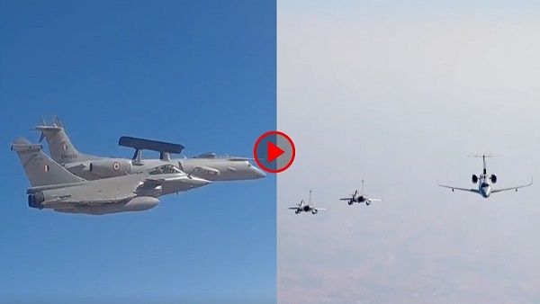 Republic Day 2023: ગણતંત્ર દિવસ પર વાયુ સેનાનુ શક્તિ પ્રદર્શન, આકાશમાં ગરજ્યા રાફેલ, જેગુઆર, સુખોઇ