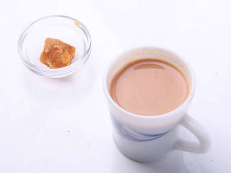 શિયાળામાં ગરમ ​રહેવા માટે લોકો પીવે છે ચા
